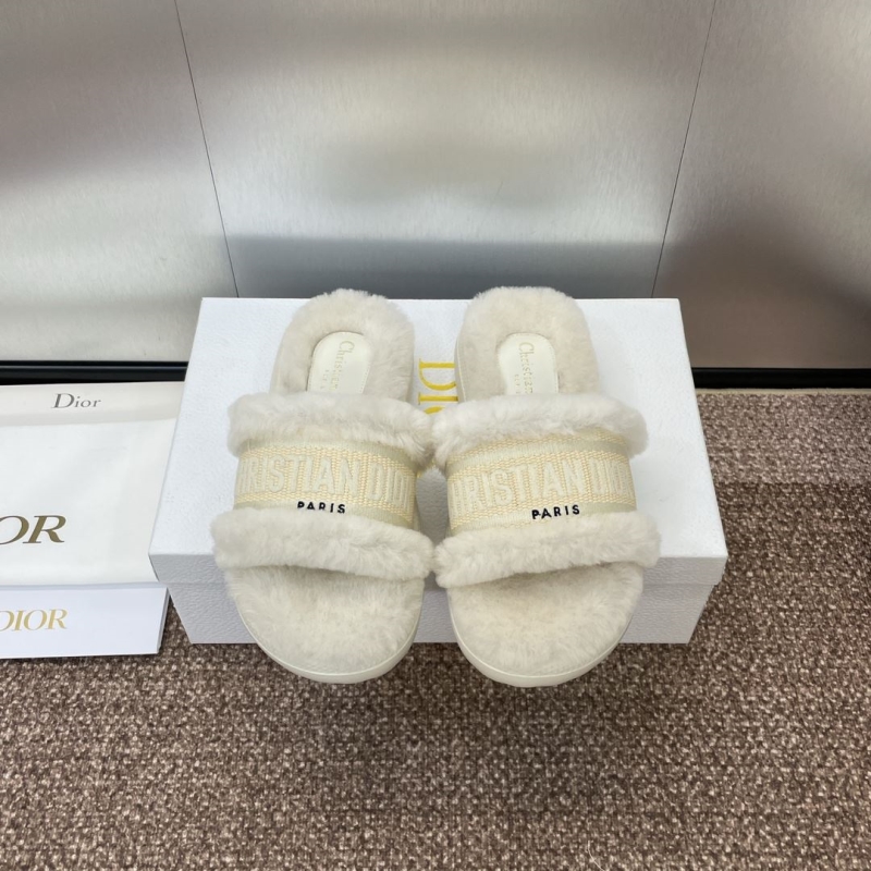 ch**an D*or slippers